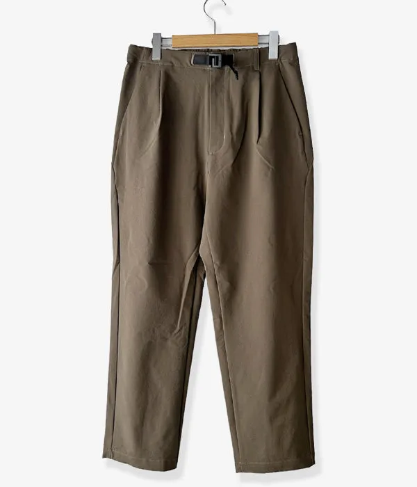 Goldwin/ONE TUCK TAPERED STRETCH PANTS (TAUPE GRAY)