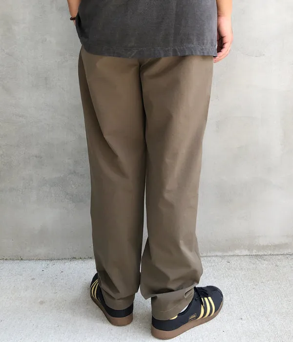 Goldwin/ONE TUCK TAPERED STRETCH PANTS (TAUPE GRAY)